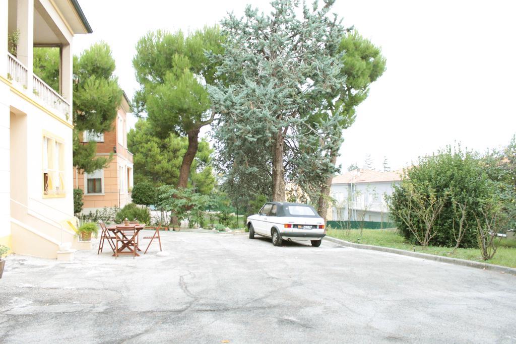 Pino Marittimo Bed and Breakfast Civitanova Marche Εξωτερικό φωτογραφία