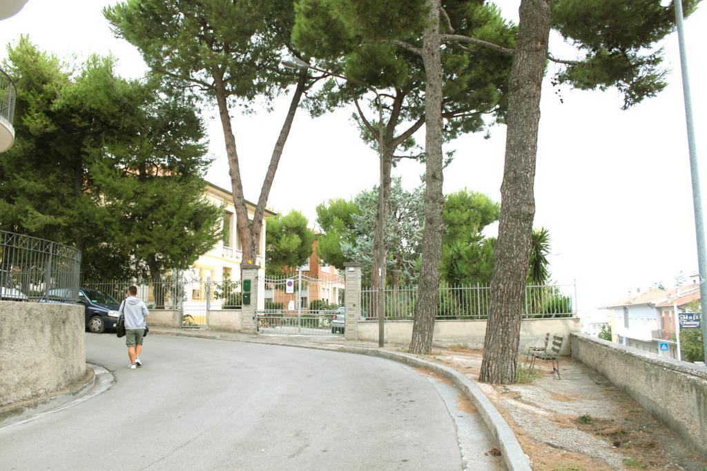 Pino Marittimo Bed and Breakfast Civitanova Marche Εξωτερικό φωτογραφία